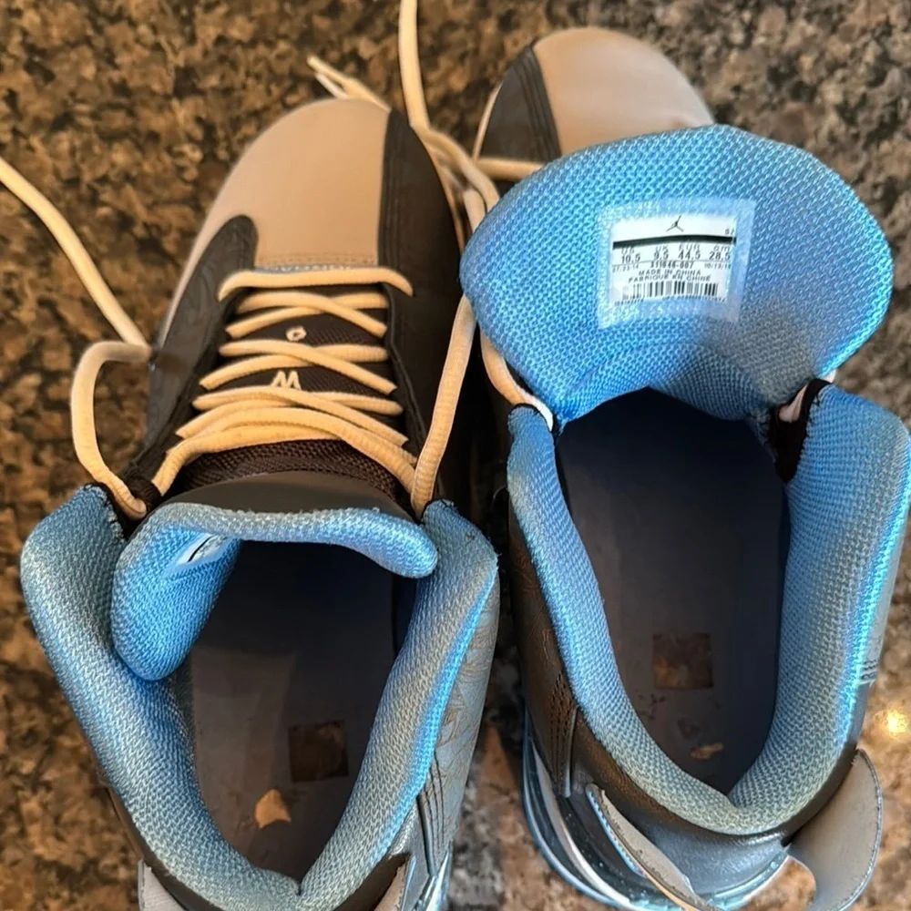 Air Jordan 2 retro Gray and Blue Sneakers EUC 10.5